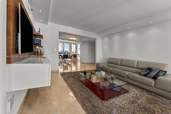 Foto del edificio - 19333 Collins Ave