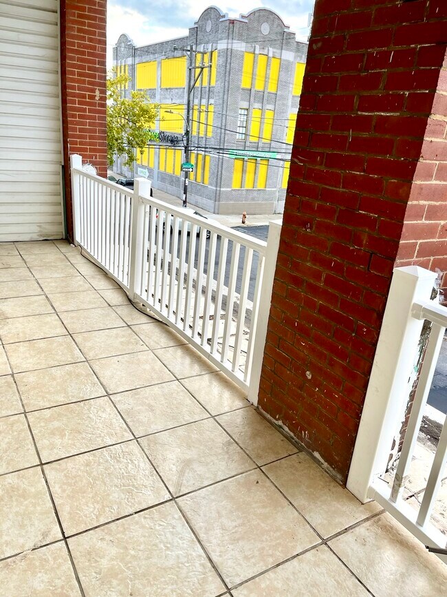 Building Photo - 121 S 55th St