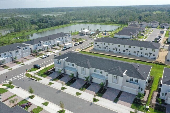 Building Photo - 105 Bogey Dr