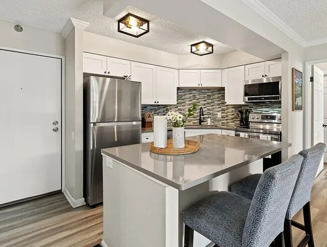 Foto del edificio - 1301 Speer Blvd