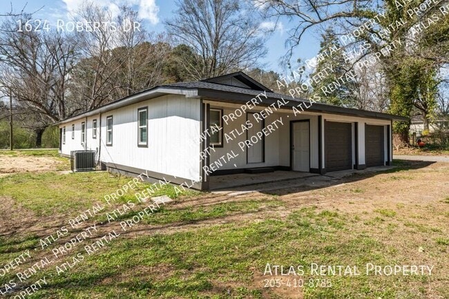 Foto del edificio - 1624 Roberts Dr