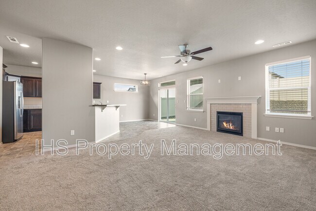 Building Photo - 2943 Leavenworth Ln.