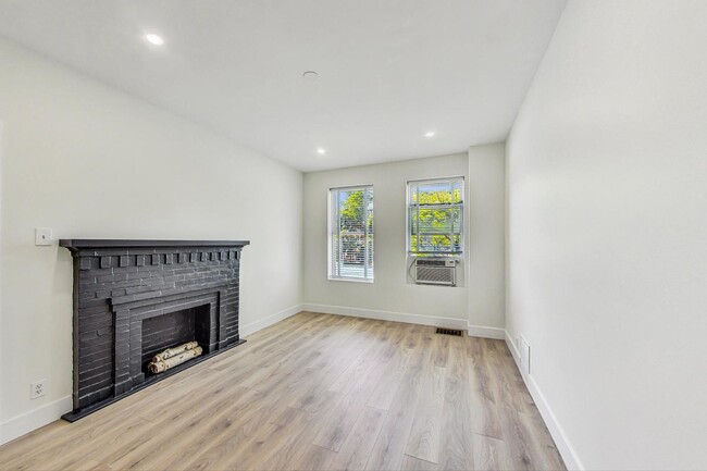 Foto del edificio - 3129 N Western Ave
