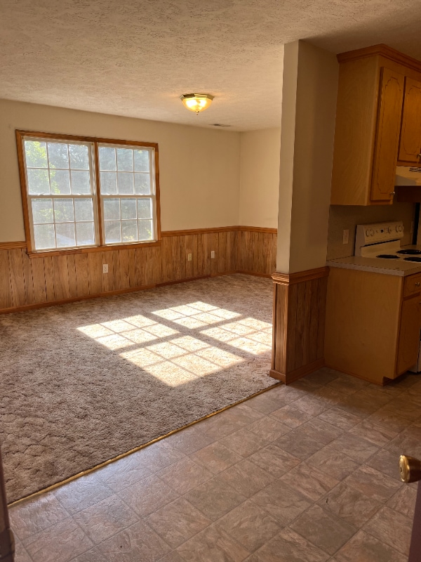 Building Photo - 225 Ripley Dr