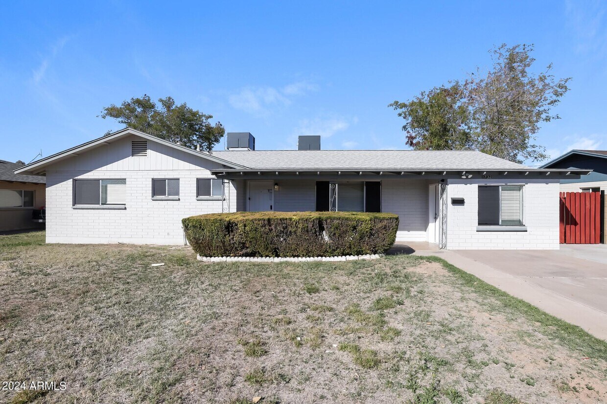 Foto principal - 1732 E 1st Ave