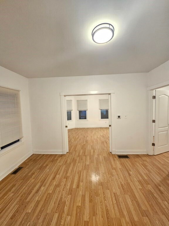 Building Photo - 43 Parker St