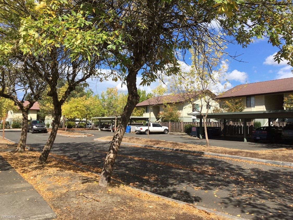 2320 62nd Ave E, Fife, WA 98424 Condo for Rent in Fife, WA