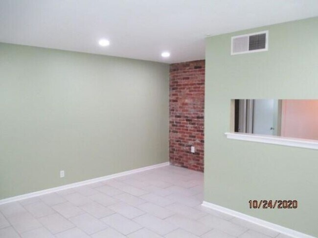Foto del edificio - 1135 Jackson Ave