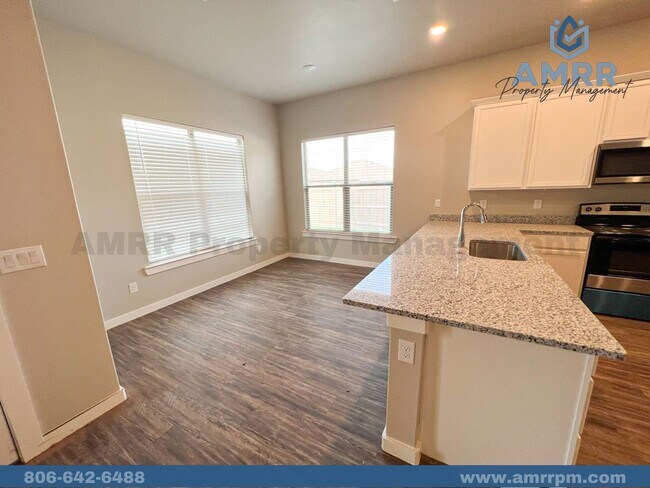 Foto del edificio - Beautiful 4 Bedroom Home