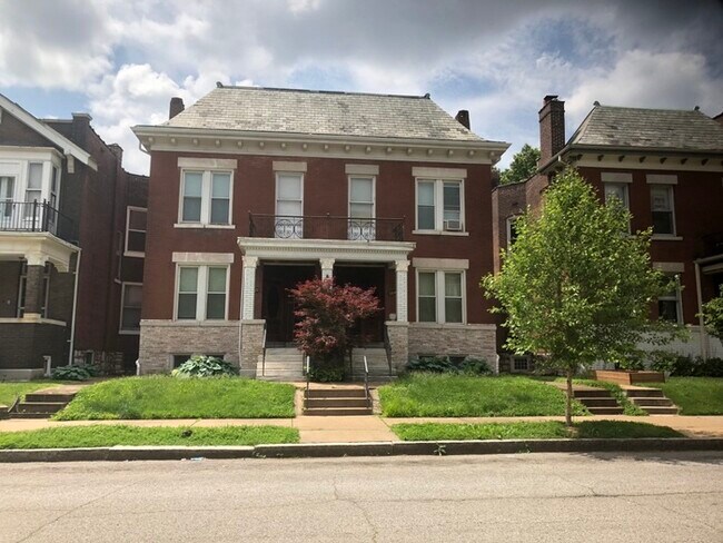 Building Photo - 3212 Halliday Ave