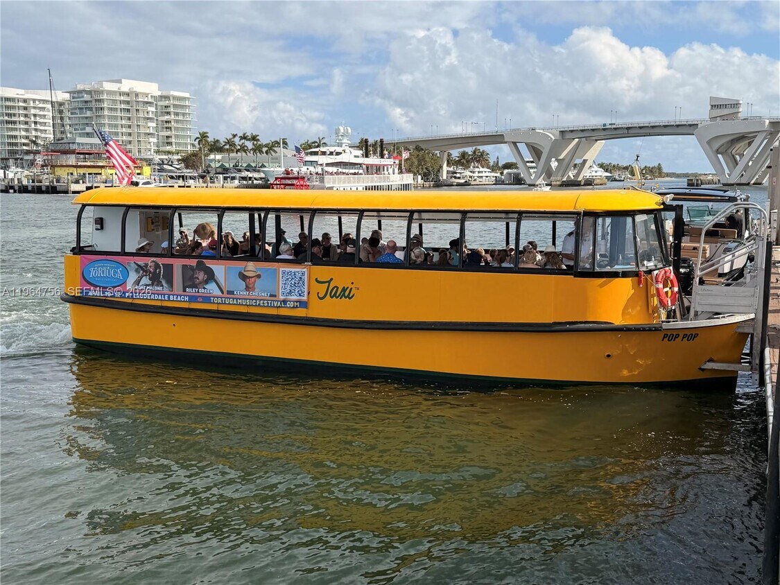 Building Photo - 1450 SE 3rd Ave