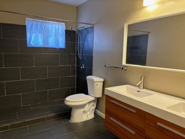 Building Photo - SOLAR...HELP SAVE ON ELECTRIC! 2 bedroom w...