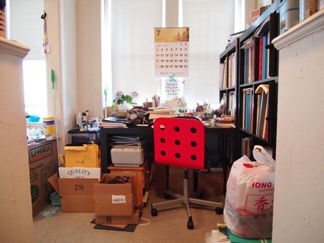 Building Photo - Allston 1 bed available Febuary