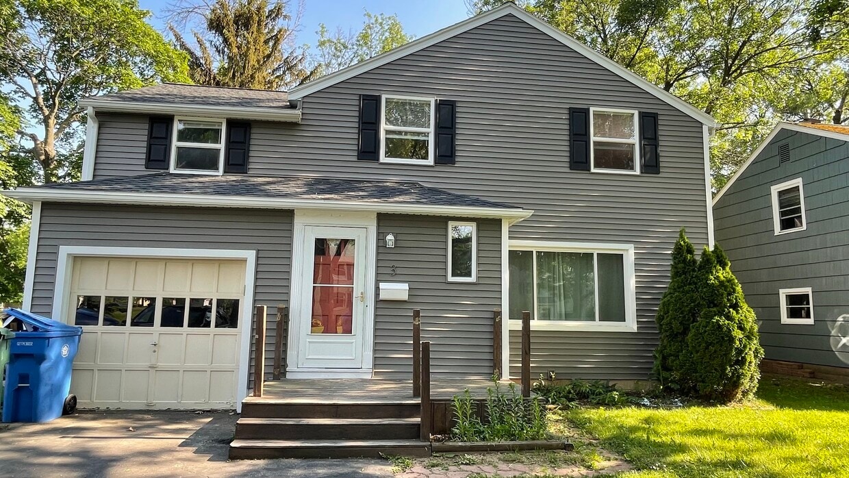 Primary Photo - 3 Stanford Rd W