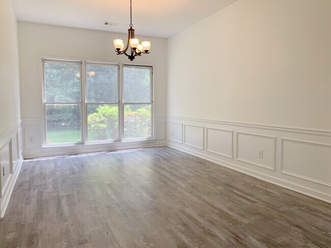 Foto del edificio - 6430 Barwick Ln