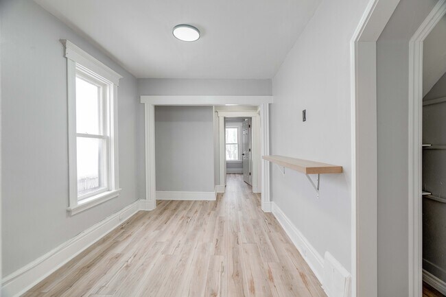 Photo du bâtiment - 32 Mackay Av