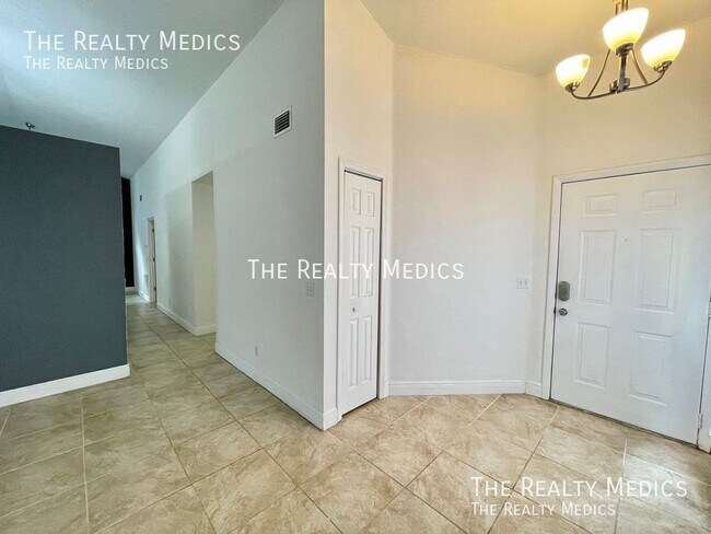 Building Photo - 7733 Fox Knoll Pl