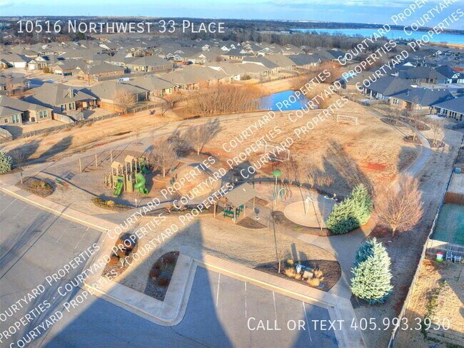 Foto del edificio - 10516 Northwest 33 Place-