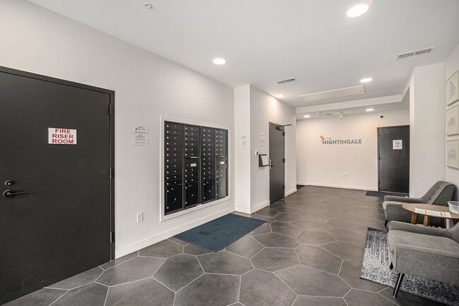 Foto del edificio - Centrally located 1 bedroom in the heart of Uptown!