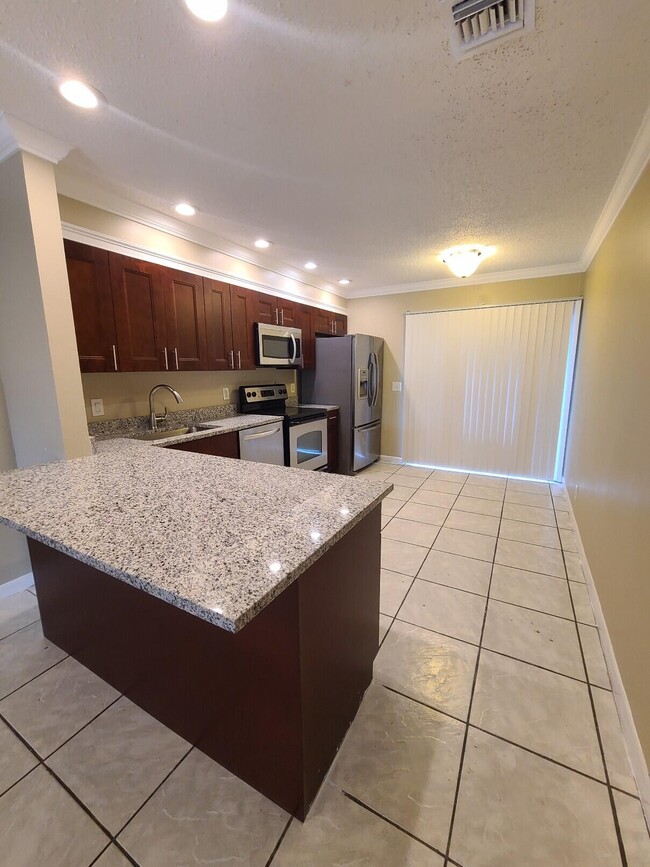 Foto del edificio - 4762 Orleans Ct