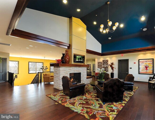 Foto del edificio - 4414 Thoroughbred Dr