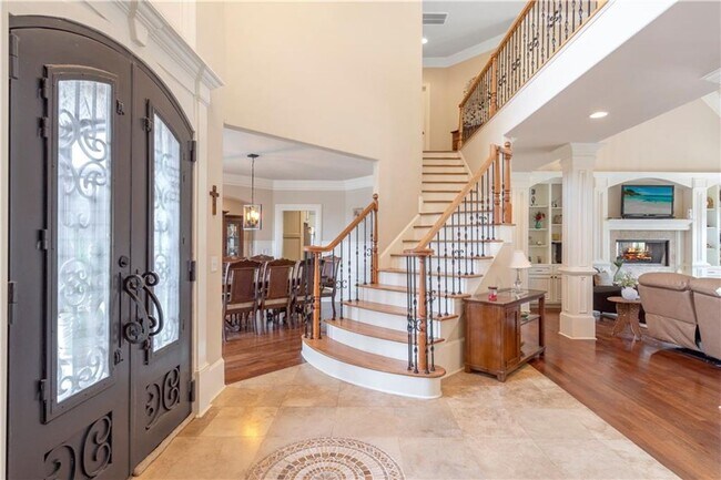 Building Photo - COMING SOON!!   5 Bedroom 4.5 Bath Single ...