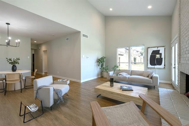 Foto del edificio - 12327 Montego Plaza