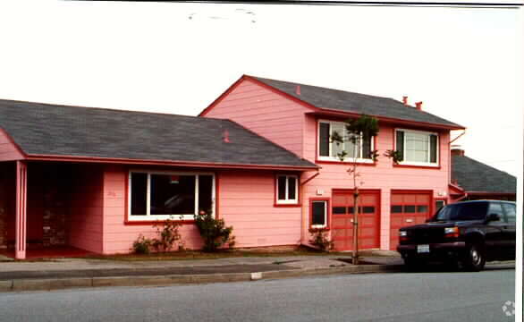 Foto del edificio - 300 Chadbourne Ave
