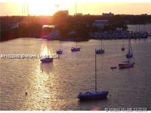 Foto del edificio - 7904 West Dr