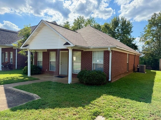 Building Photo - 1505 Gun Club Rd