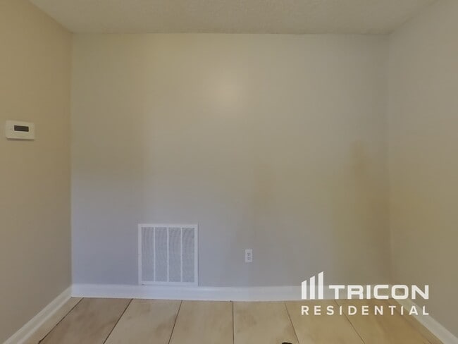 Building Photo - 1553 Kingfisher Blvd