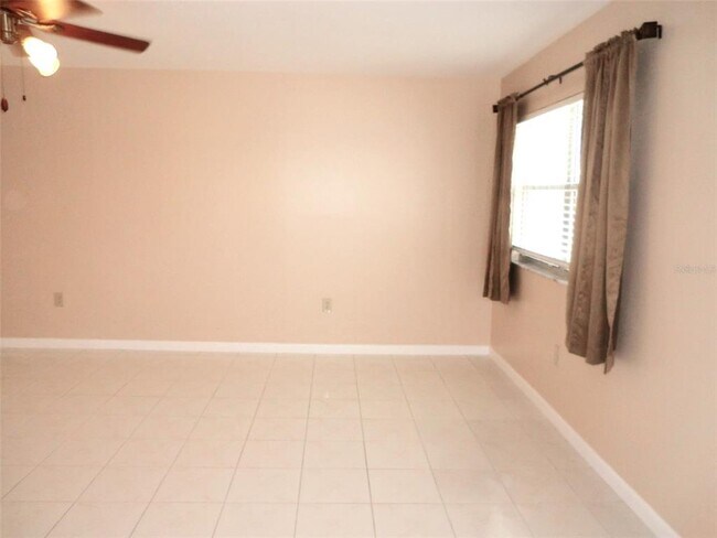 Foto del edificio - 206 Andover Pl N