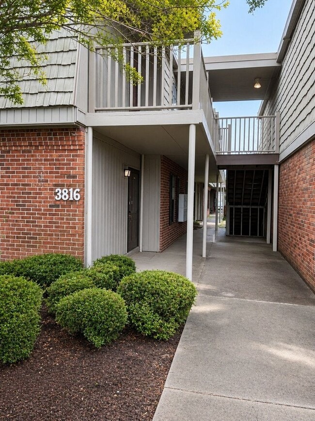 Photo - 3816 Country Club Rd-C Apartments