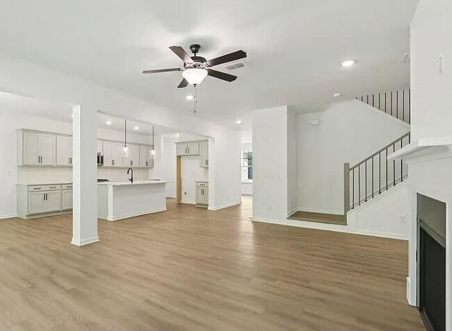 Building Photo - 99 Gresham Ct