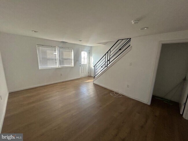 Foto del edificio - 4655 Benson St