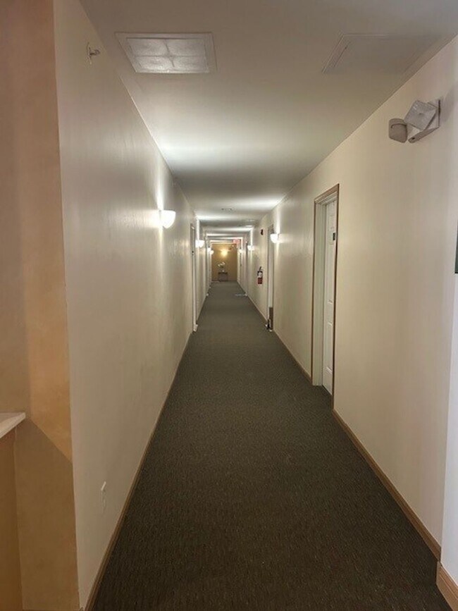 Foto del edificio - 2 Bedroom Harbor Park Condo - Just Blocks From the Lake