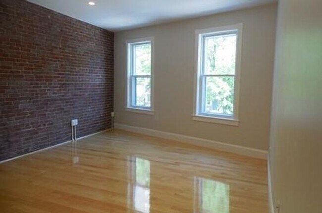 Foto del edificio - 1247 Cambridge St