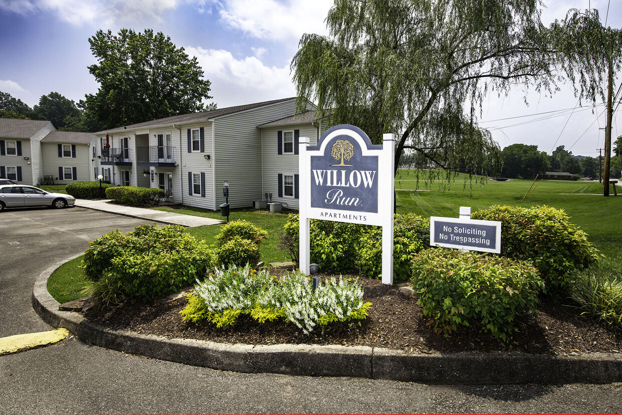 Primary Photo - Willow Run Apartments