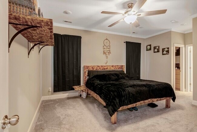 Foto del edificio - 375 Alcock Ln