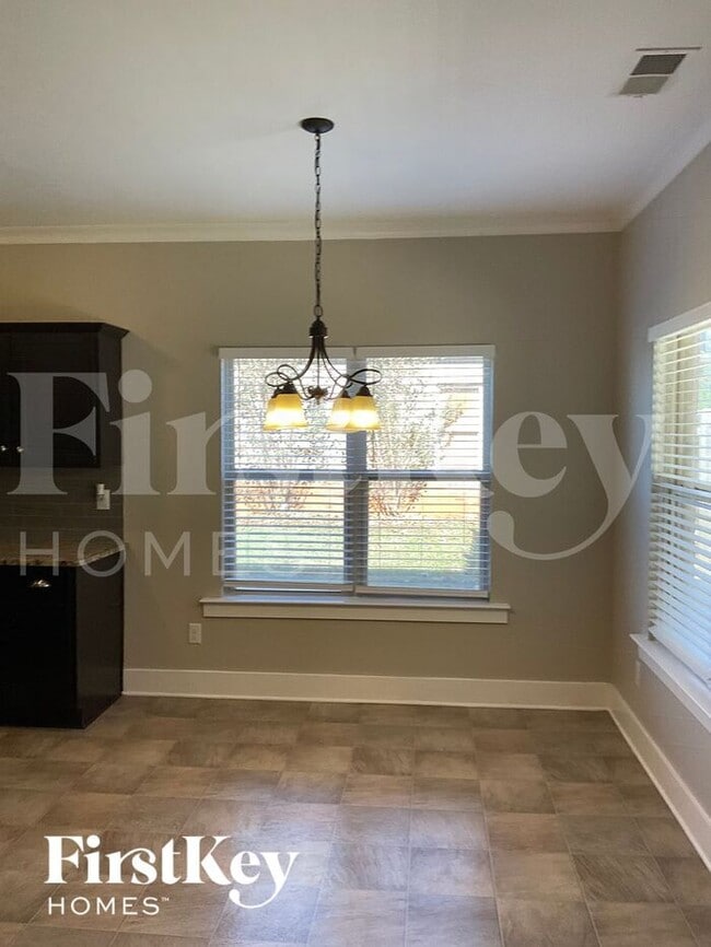 Foto del edificio - 6366 Cove Ln