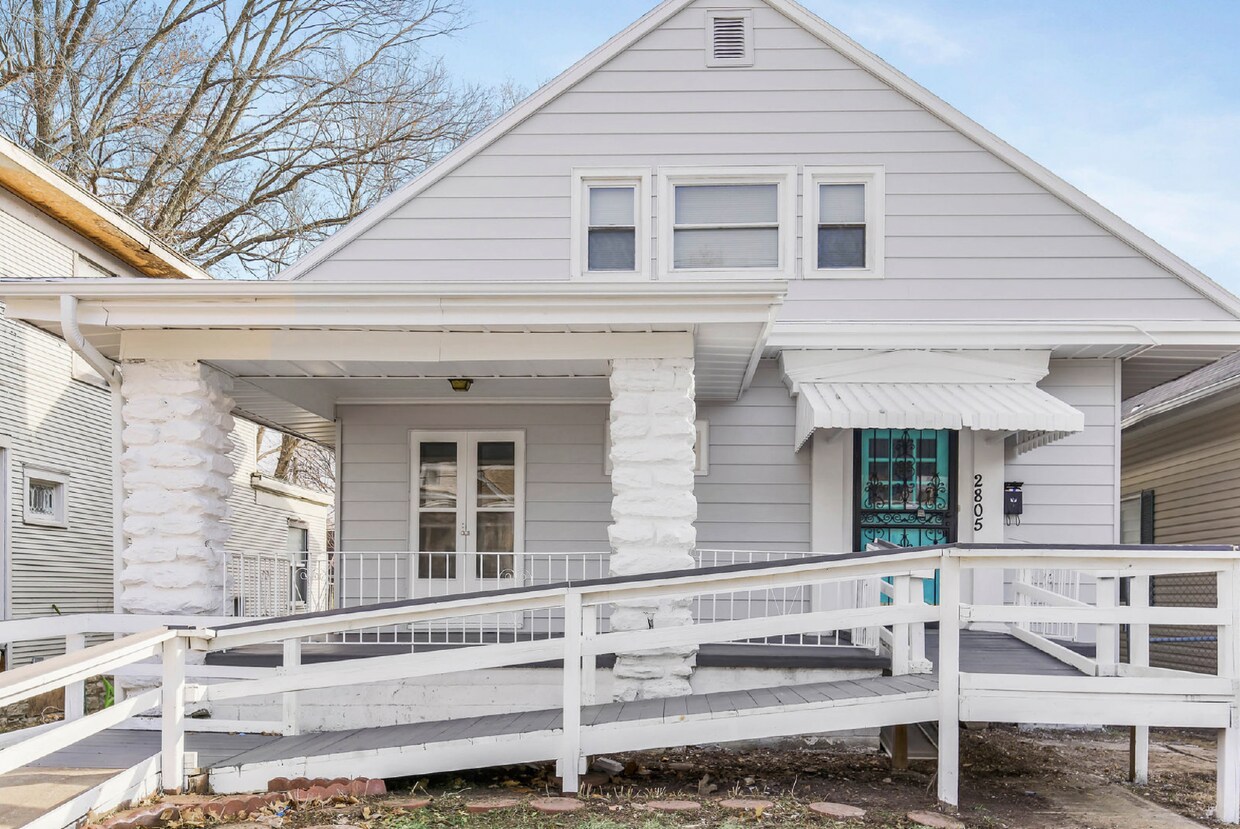 Primary Photo - 4-Bedroom Gem with 2 Full Baths on East 33...