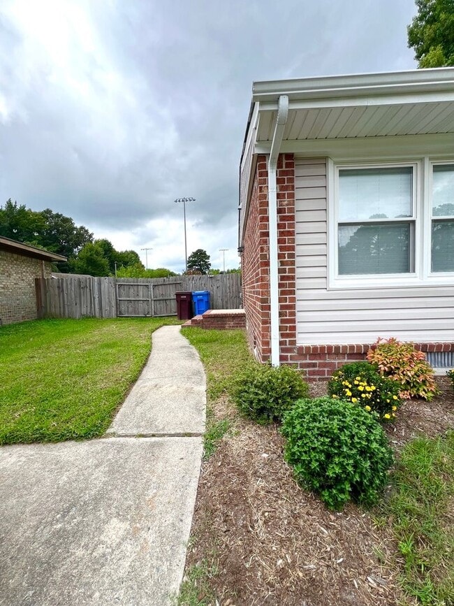 Foto del edificio - Renovated 3 Bedroom House in Chesapeake