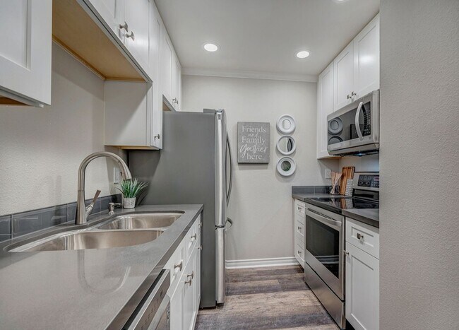 Brand new kitchen with quartz counters and stainless steel appliances - 14625 NE 34th St
