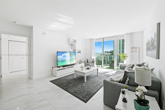 Foto del edificio - 1155 Brickell Bay Dr