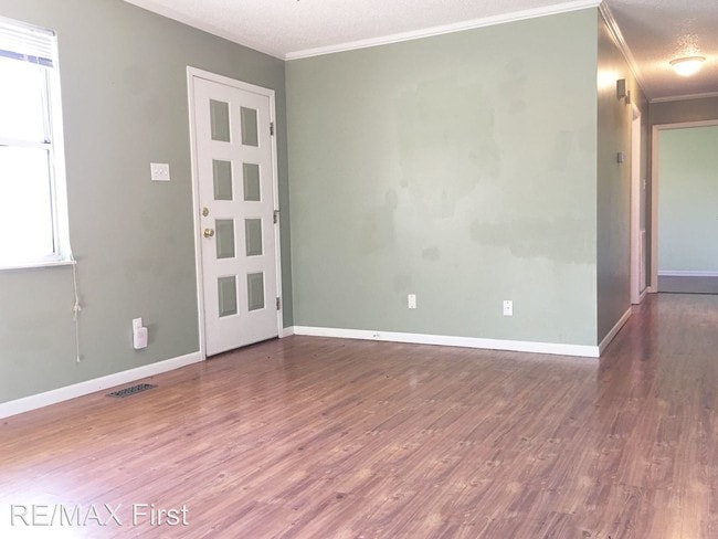 Building Photo - 6224 Starhurst Dr
