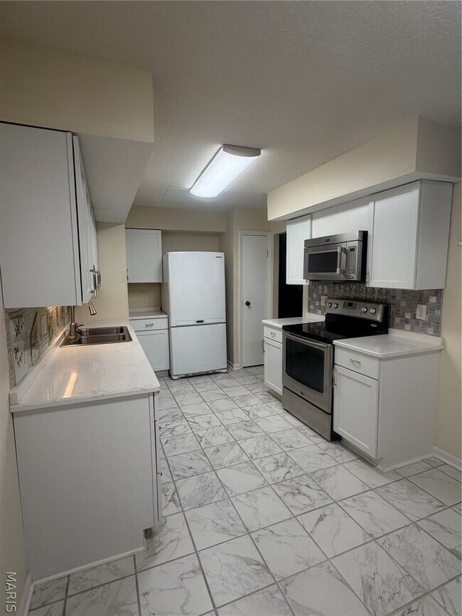 Building Photo - 11752 Russet Meadow Dr