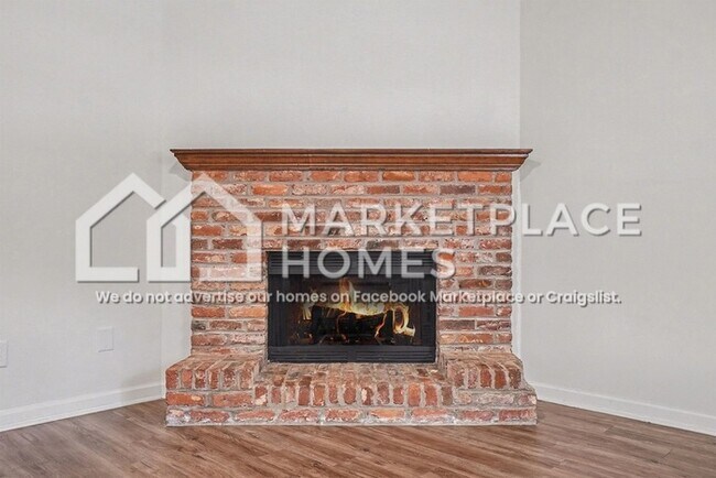 Foto del edificio - 5130 Lakeview Ct