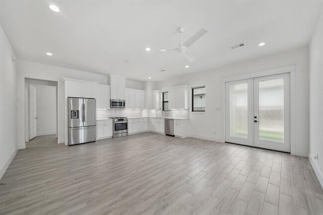 Building Photo - 10435 Ashland Way Dr