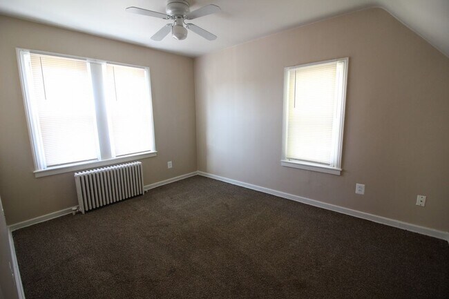 Foto del edificio - 4th St Upper Unit In Trenton
