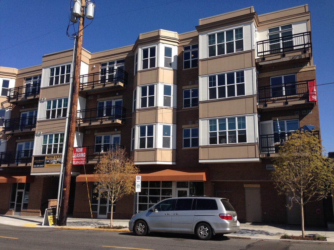Foto principal - 4429 NE Fremont St